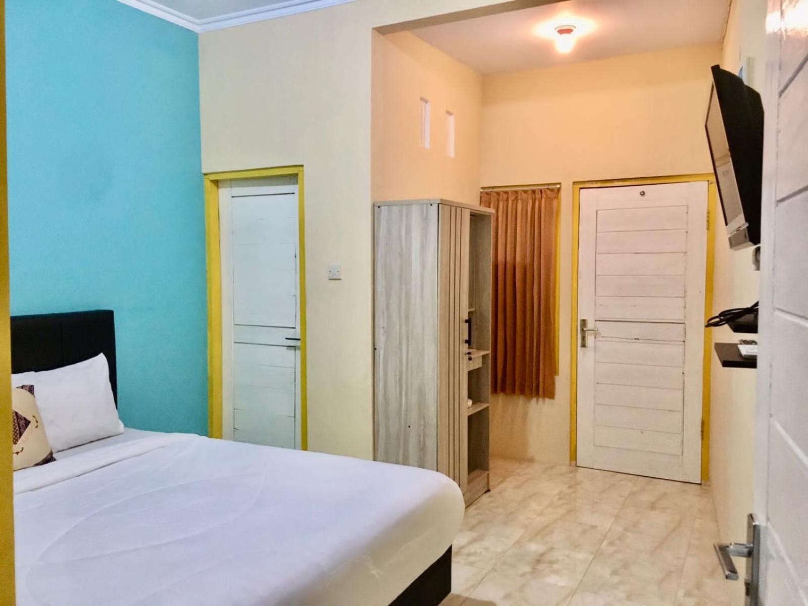 Khalifah Guest House Sumbawa Extérieur photo