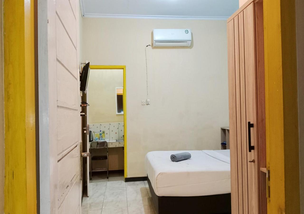Khalifah Guest House Sumbawa Extérieur photo